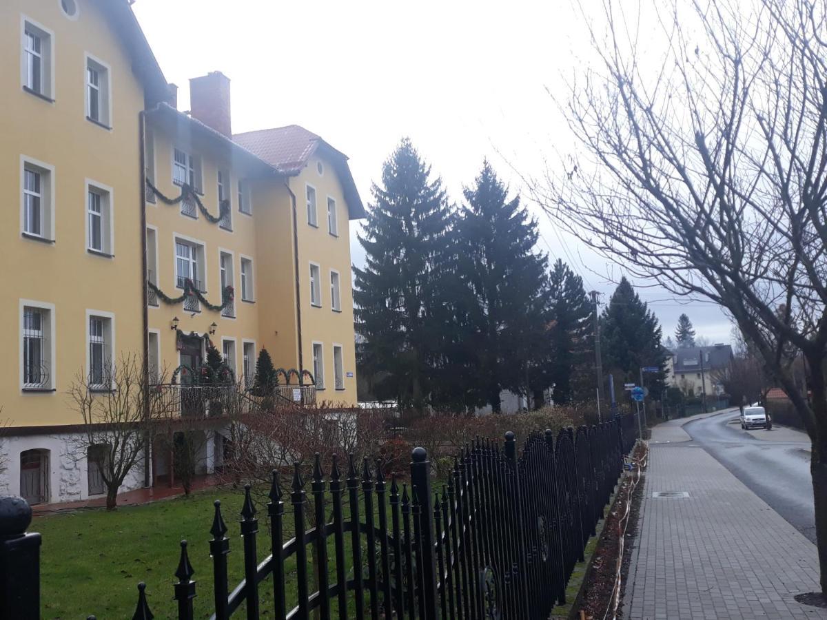 Osrodek Wypoczynkowy Buenos Aires Bed & Breakfast Kudowa-Zdroj Bagian luar foto