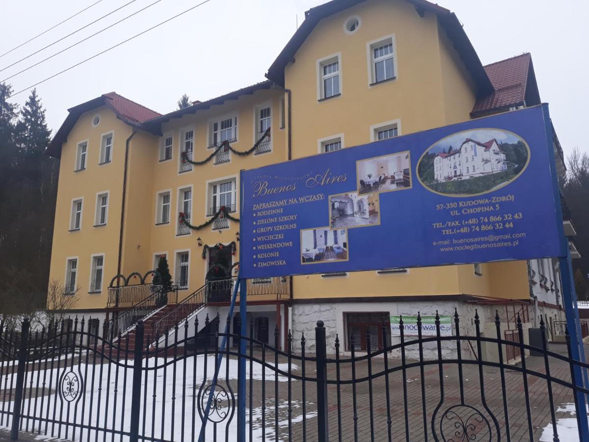 Osrodek Wypoczynkowy Buenos Aires Bed & Breakfast Kudowa-Zdroj Bagian luar foto